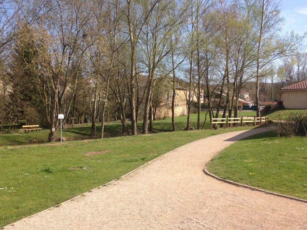 TERRAIN TOURNUS – 71700
